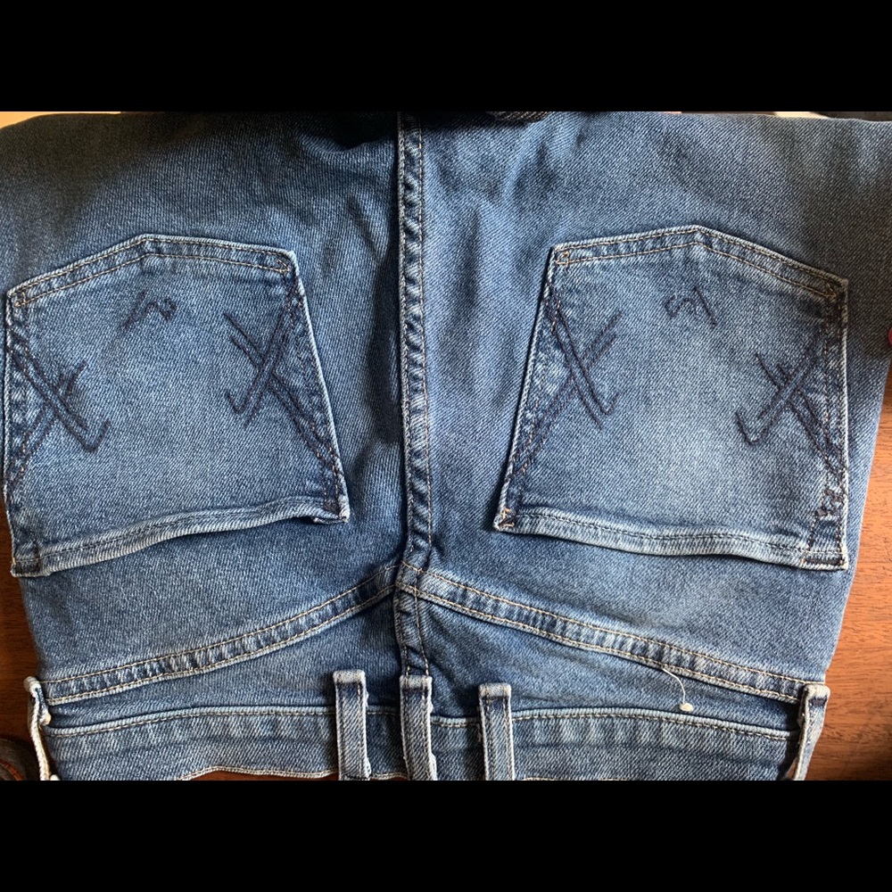 McGuire vintage high rise slim. Size 26